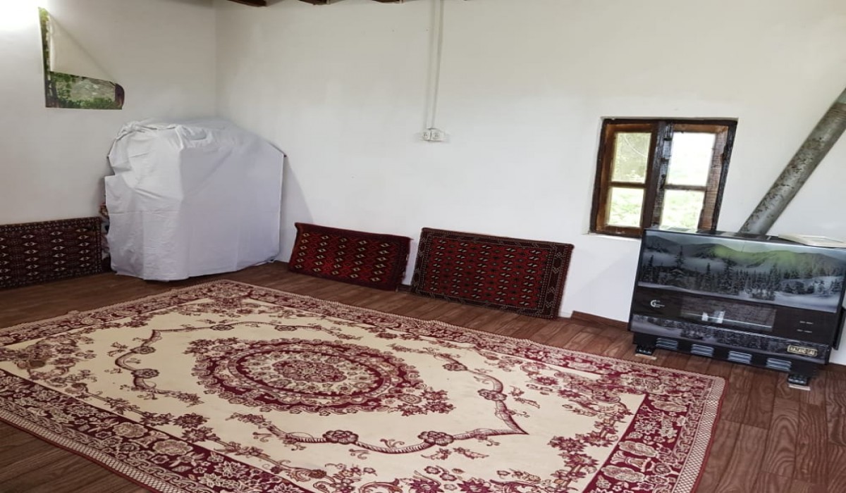 پذیرایی اجاره کلبه جنگلی در سوادکوه